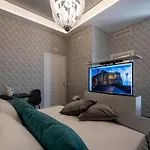 Sole Luxury Nápoly