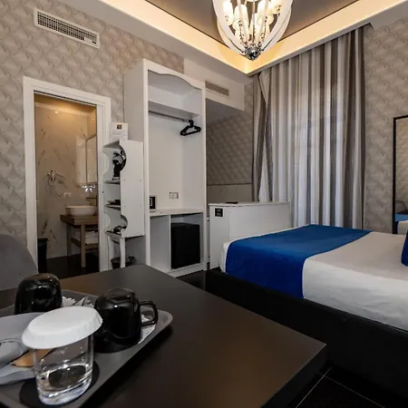 Sole Luxury 4* Nápoly