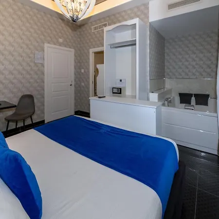 Sole Luxury Oda ve Kahvaltı 4*